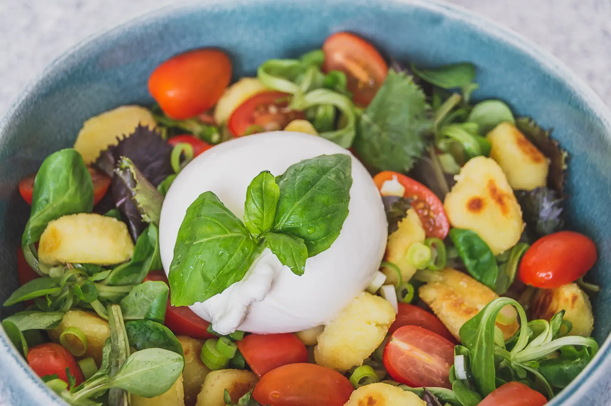 Gegrilde groenten met gnocchi en burrata